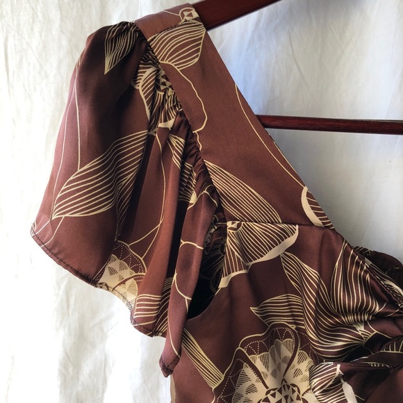 Brown silk cream floral design maternity top sz S - Picture 3 of 6